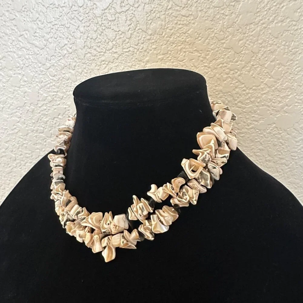 Handmade Mother Of‎ Pearl Chip Shell Choker Necklace With Silver Clasp